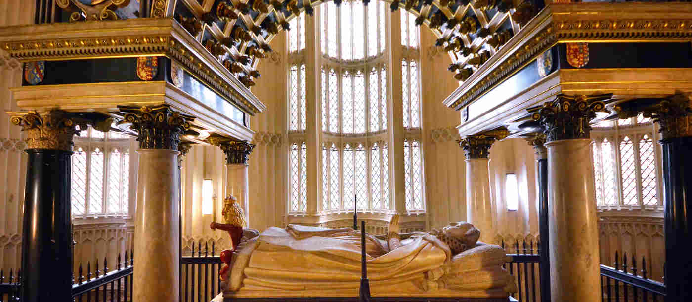 Side-on photograph of full-length effigy and memorial to Mary, Queen of Scots in Westminster Abbey