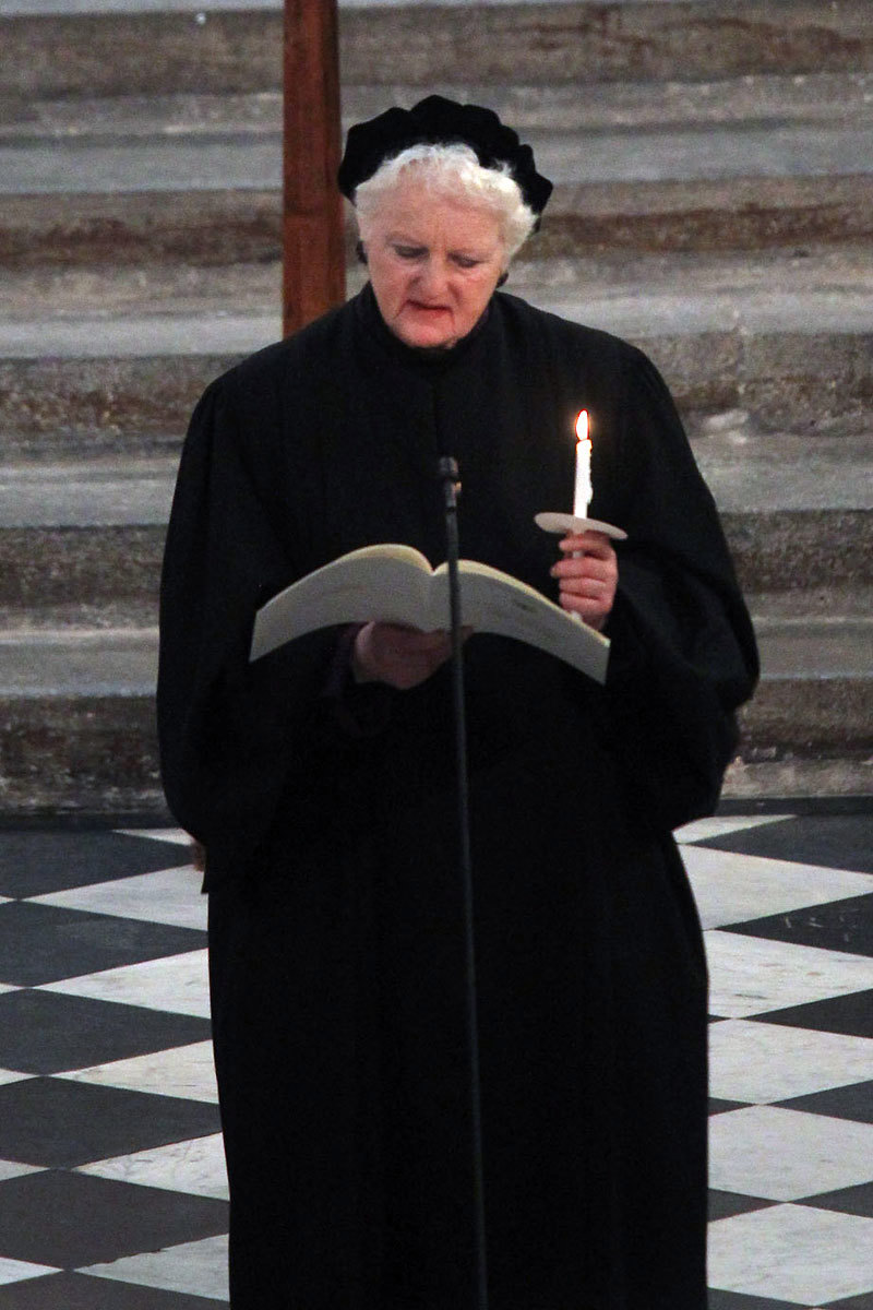 Prayers are said by Rabbi Baroness Julia Neuberger DBE