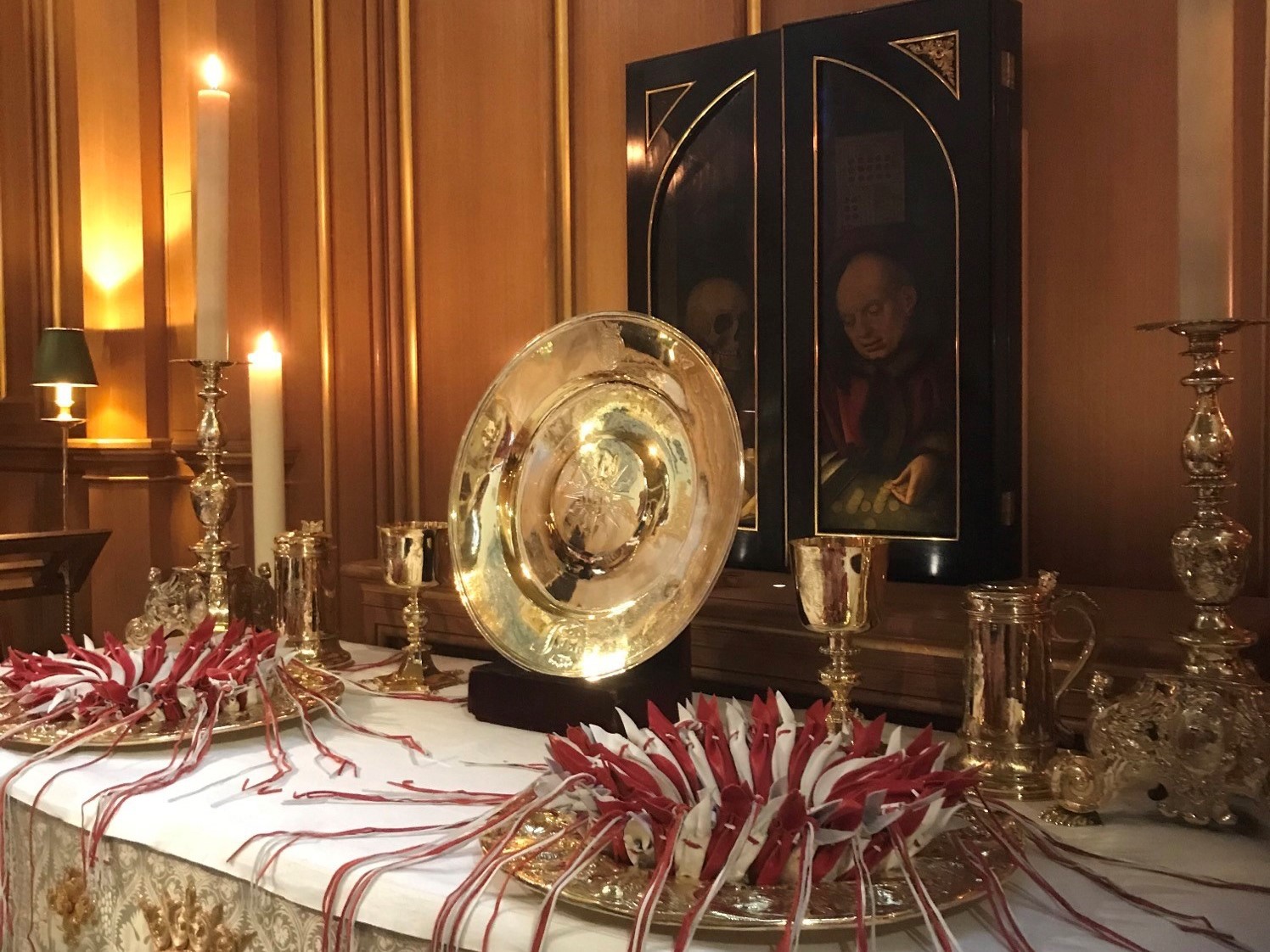 HM The Queen awards Maundy monies to Abbey recipients