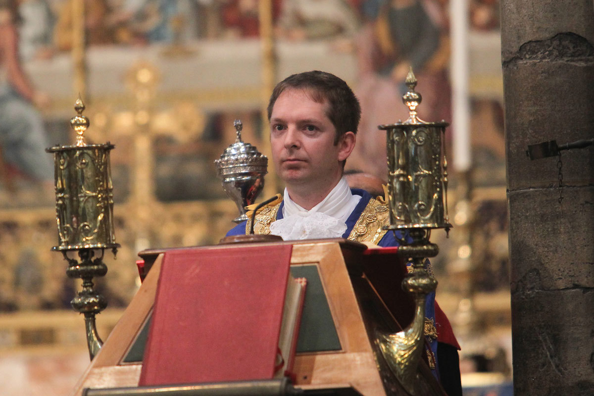 The Lord Mayor of Westminster, Cllr. Steve Summers, reads: Colossians 3: 12-15