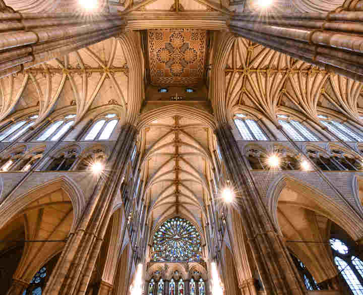Photograph of lantern ceiling in the middle of Westminster Abbey