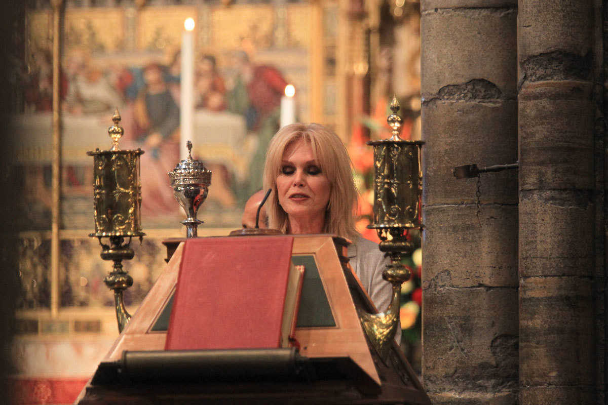 Joanna Lumley OBE reads 1 Corinthians 13